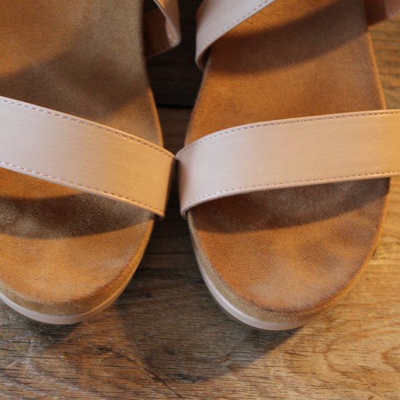 DREAM PAIRS Nude Elastic Ankle Strap Open Toe Platform Wedge Sandals 11 EUC - Picture 5 of 9